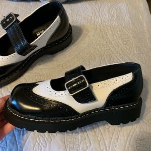 T.U.K. FootwearBlack & White Brogue Mary Janes